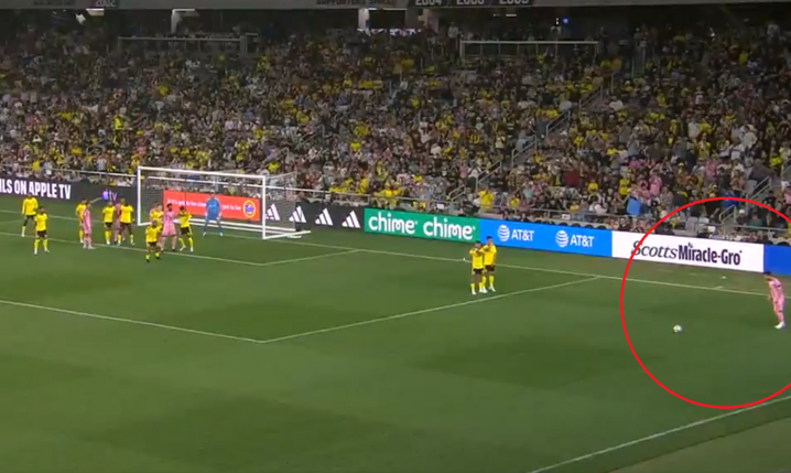Takie GOLA Z RZUTU WOLNEGO strzelił w nocy Leo Messi O.o [VIDEO]